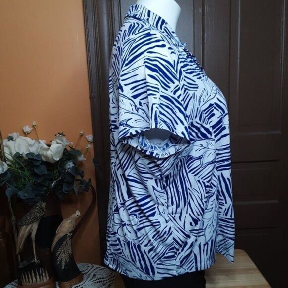 Susan Graver Women's Button Down Blue Shirt size 2X - Picture 5 of 12